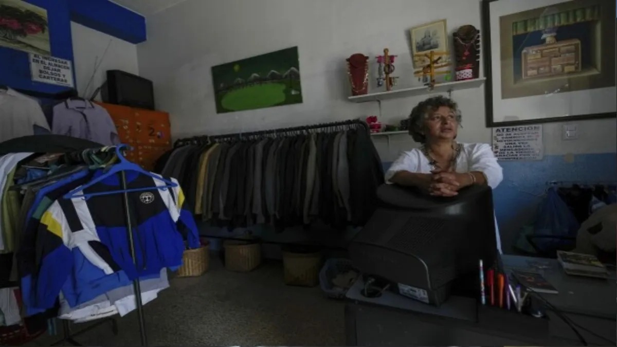 इक्वाडोर में गंभीर ऊर्जा संकट से छूटे सरकार के पसीने, लोगों को सुनाया गया अजीबोगरीब फरमान